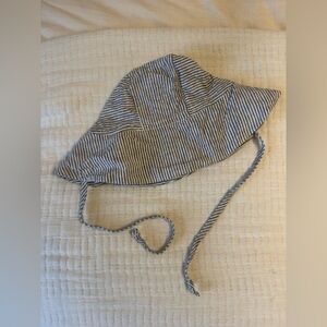 Briar baby sun hat